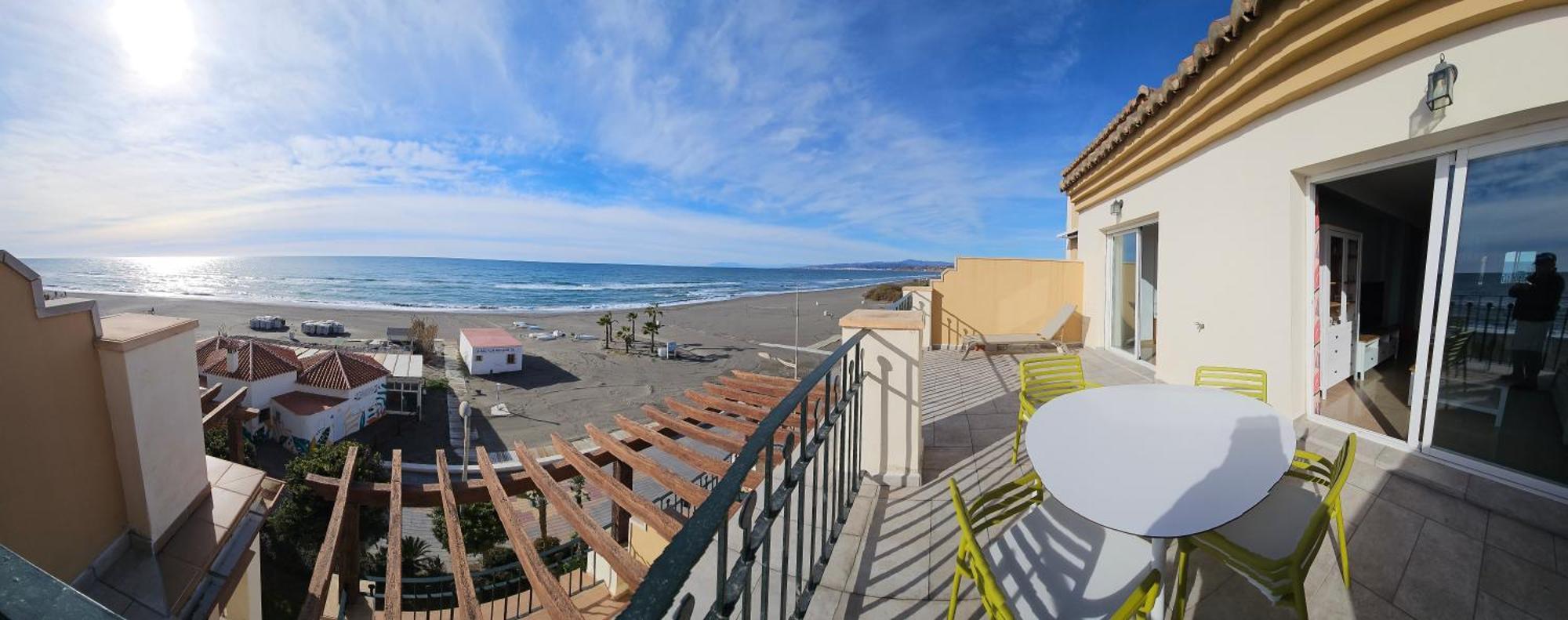 Apartment Euromar Beachfront & Parking