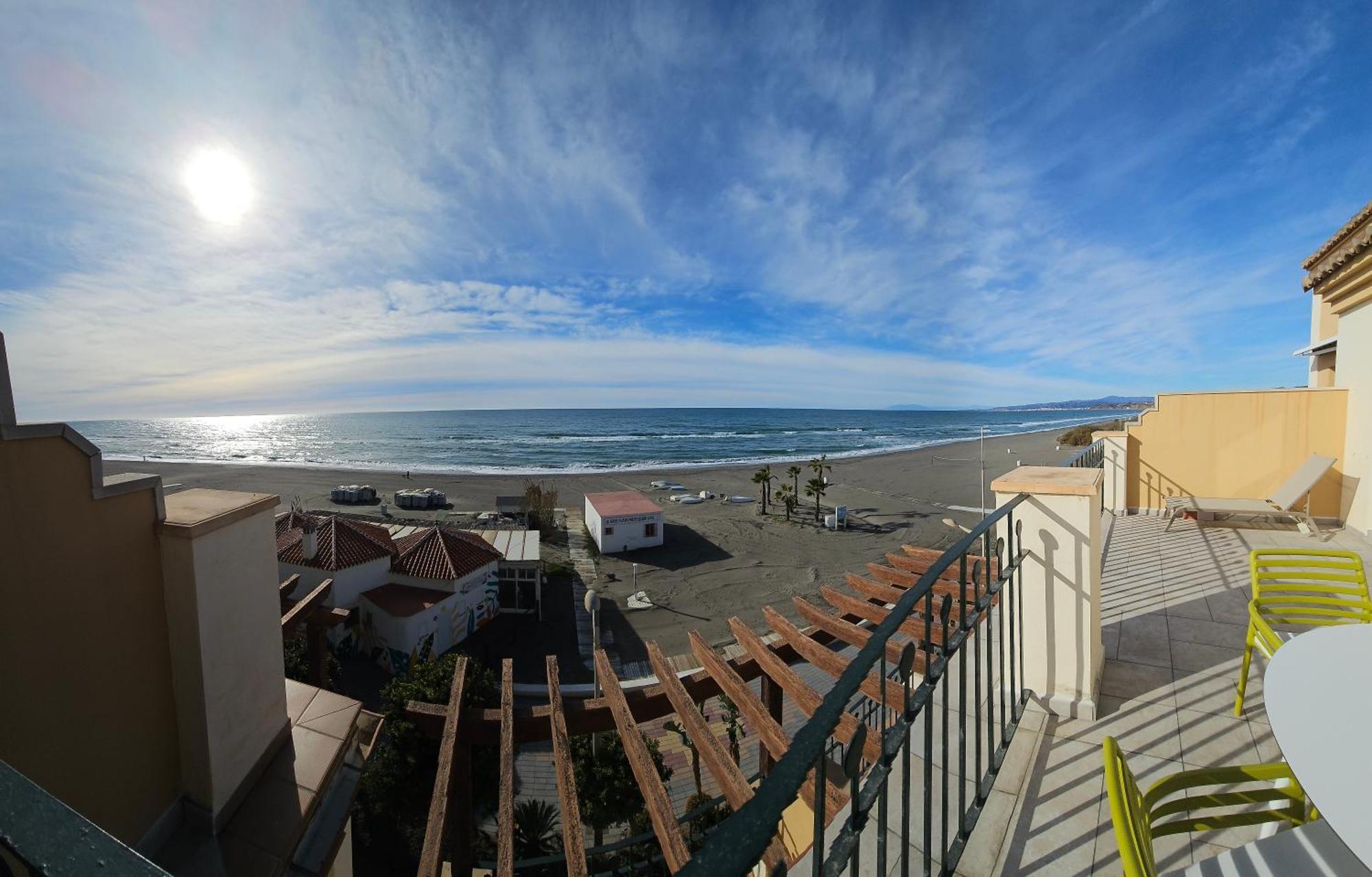 Apartment Euromar Beachfront & Parking