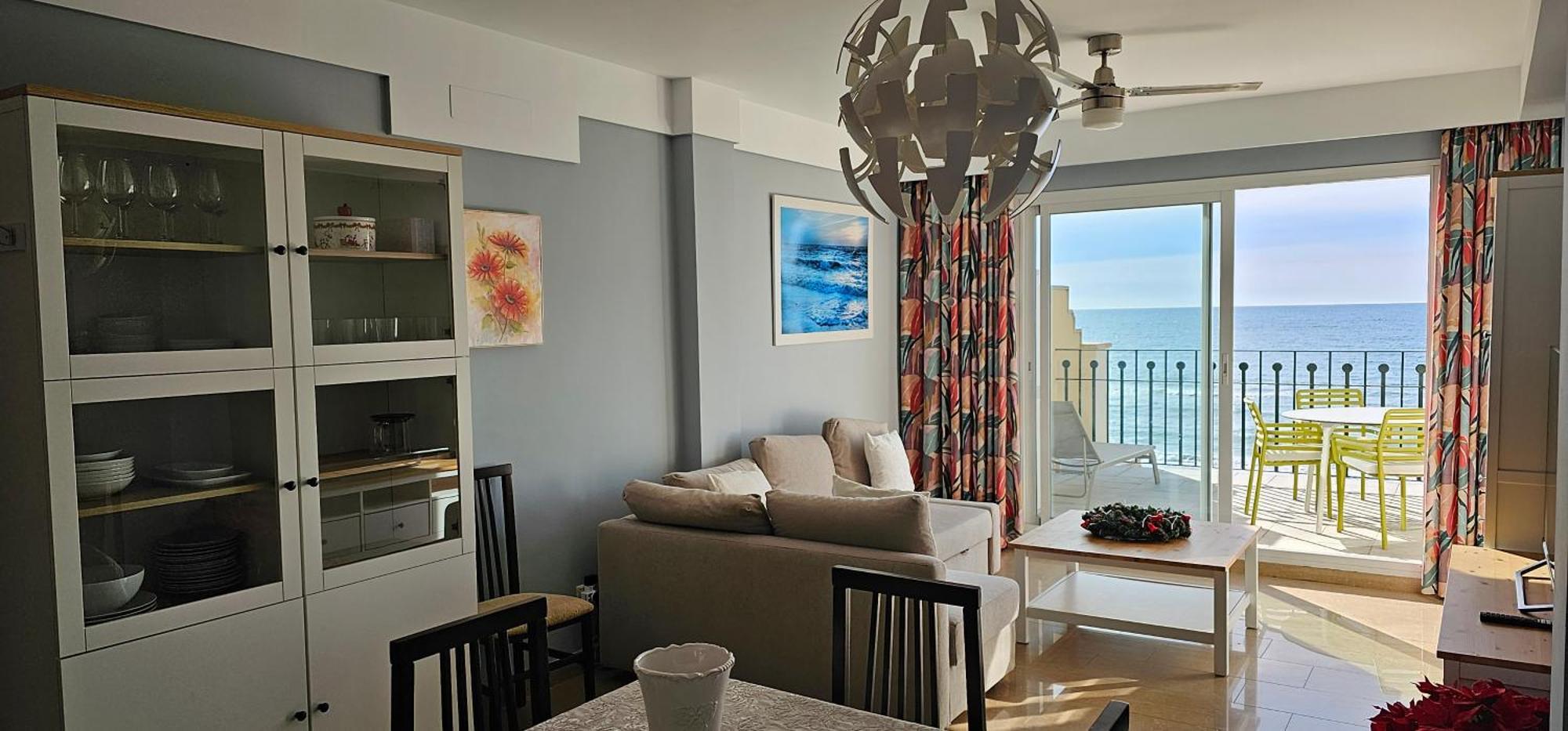Apartment Euromar Beachfront & Parking *